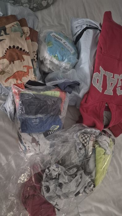 Muita roupa criança 2 e 3 anos