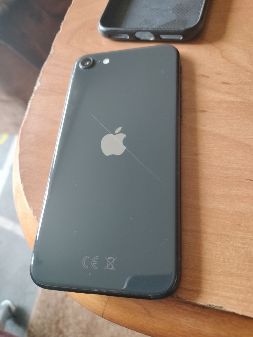 Telefon iPhone SE 64 GB