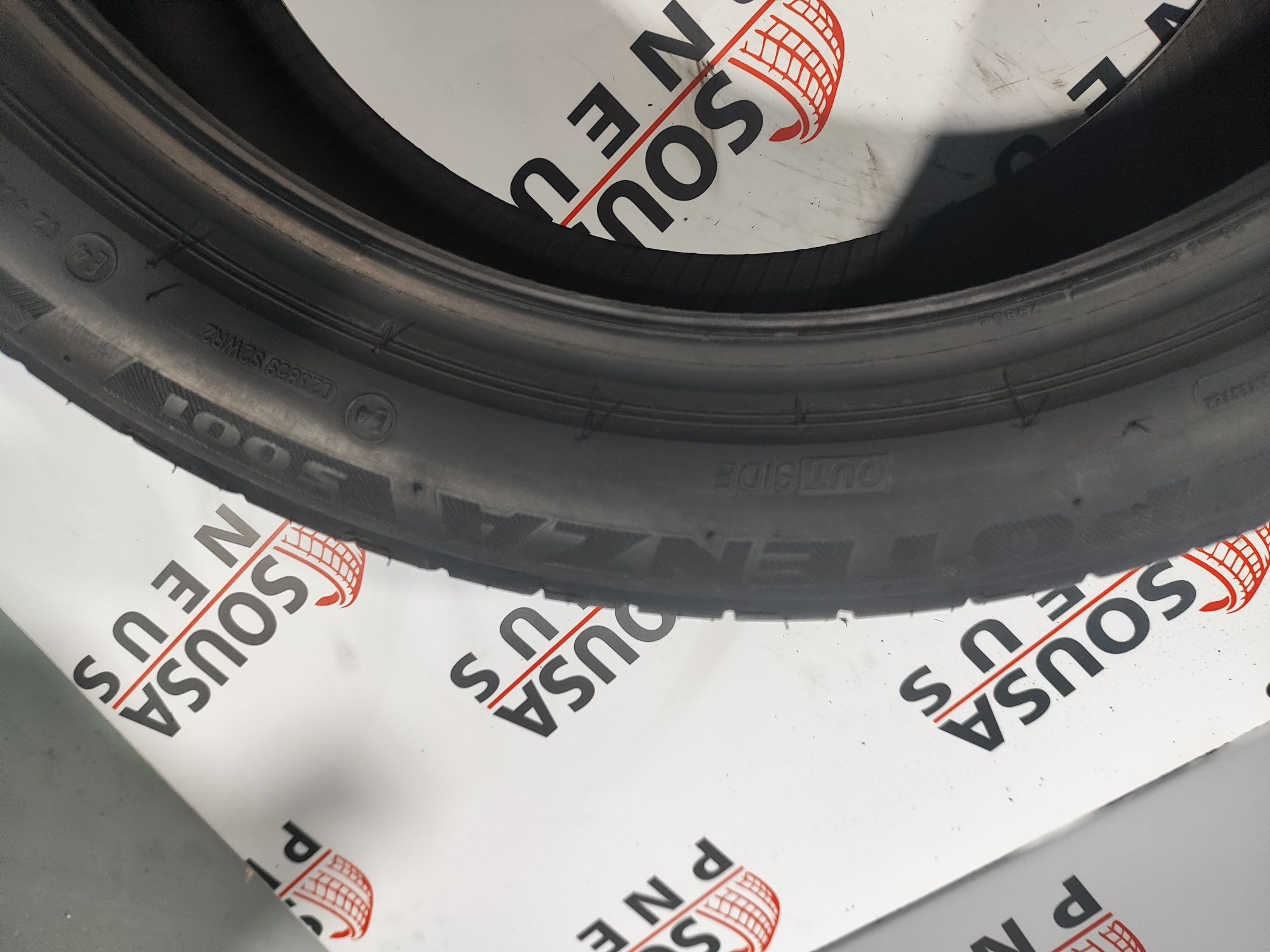 2 pneus semi novos 245-40R18 Bridgestone - Oferta dos portes