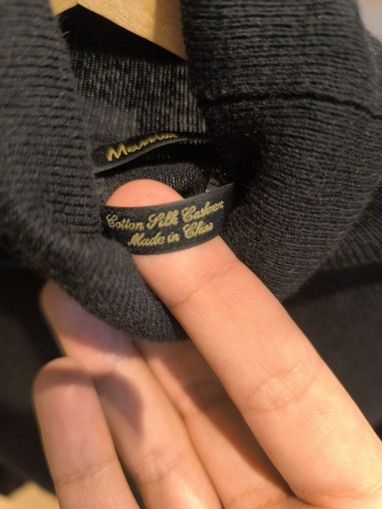 Csmisola gola alta preta Massimo dutti tamanho M