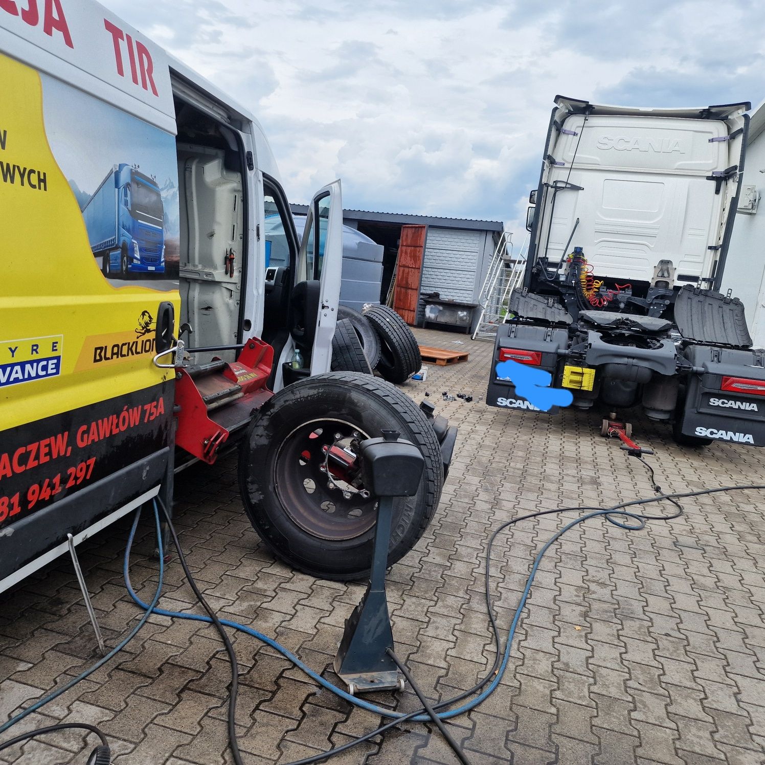 Mobilna wulkanizacja ciężarowych TIR osobowych mobilna mechanika dowóz