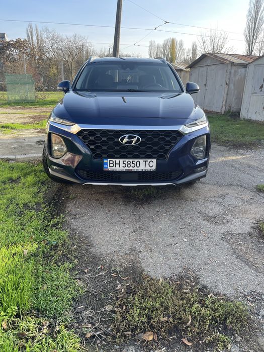 Продам Hyundai Santafe 2018 год