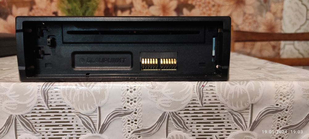 Продам магнітолу Blaupunkt