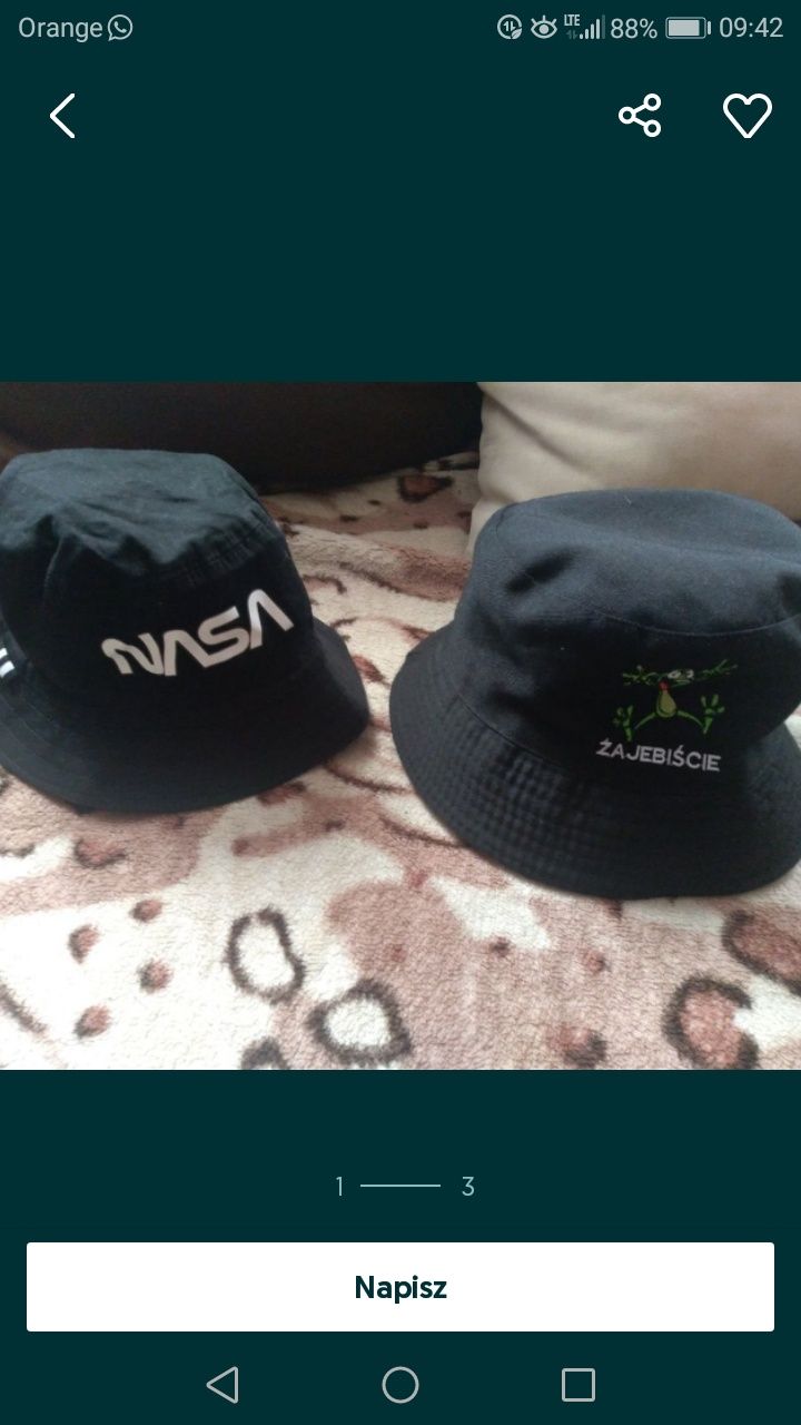 Dwa kapelusze typu bucket Nasa