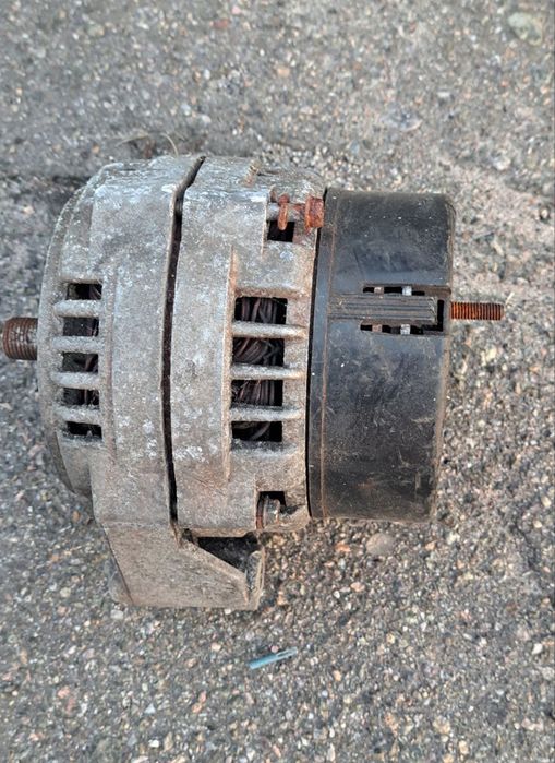 Генератор 12 вольт ТАТА б/у