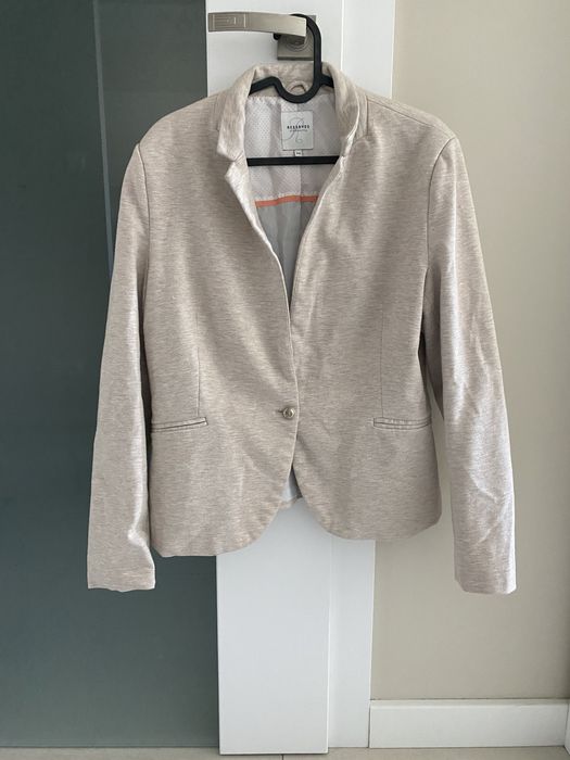 Kremowa- beżowa marynarka Reserved rozm. 44