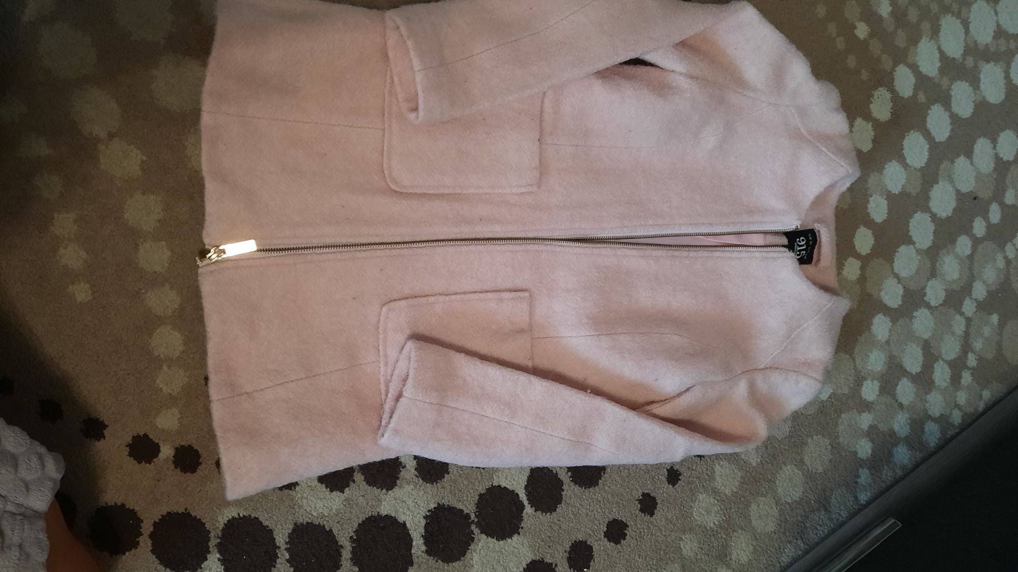Продам  розовое пальто