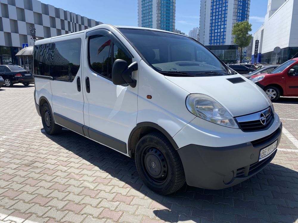 Opel vivaro опель виваро пассажир