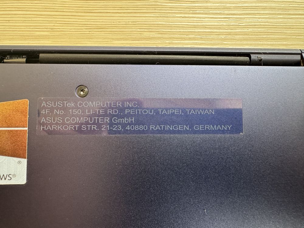 Продам Asus zenbook 3 deluxe ux3490u