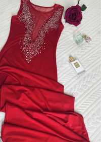 Красное , длинное в пол платье