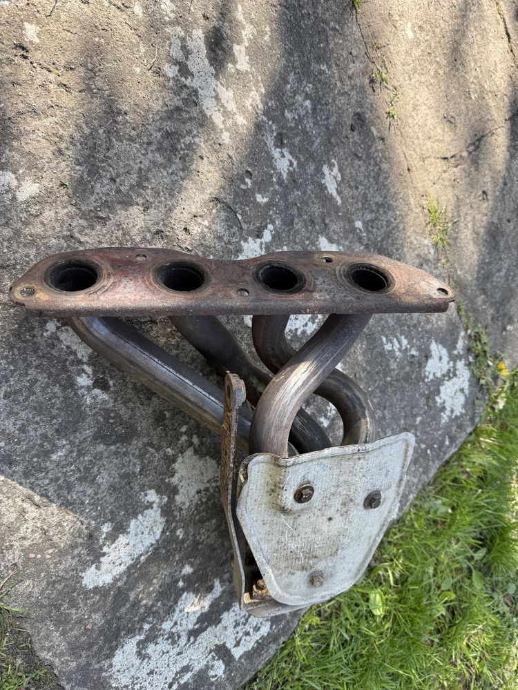 Kolektor wydechowy Mitsubishi colt 1,3