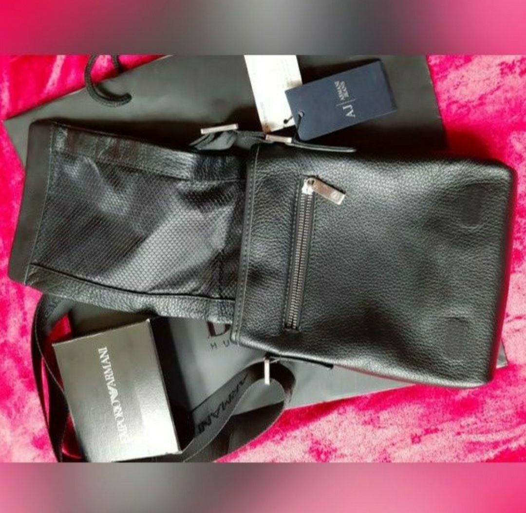 Armani listonoszka torba czarna made in Italy oryginał piękna unisex