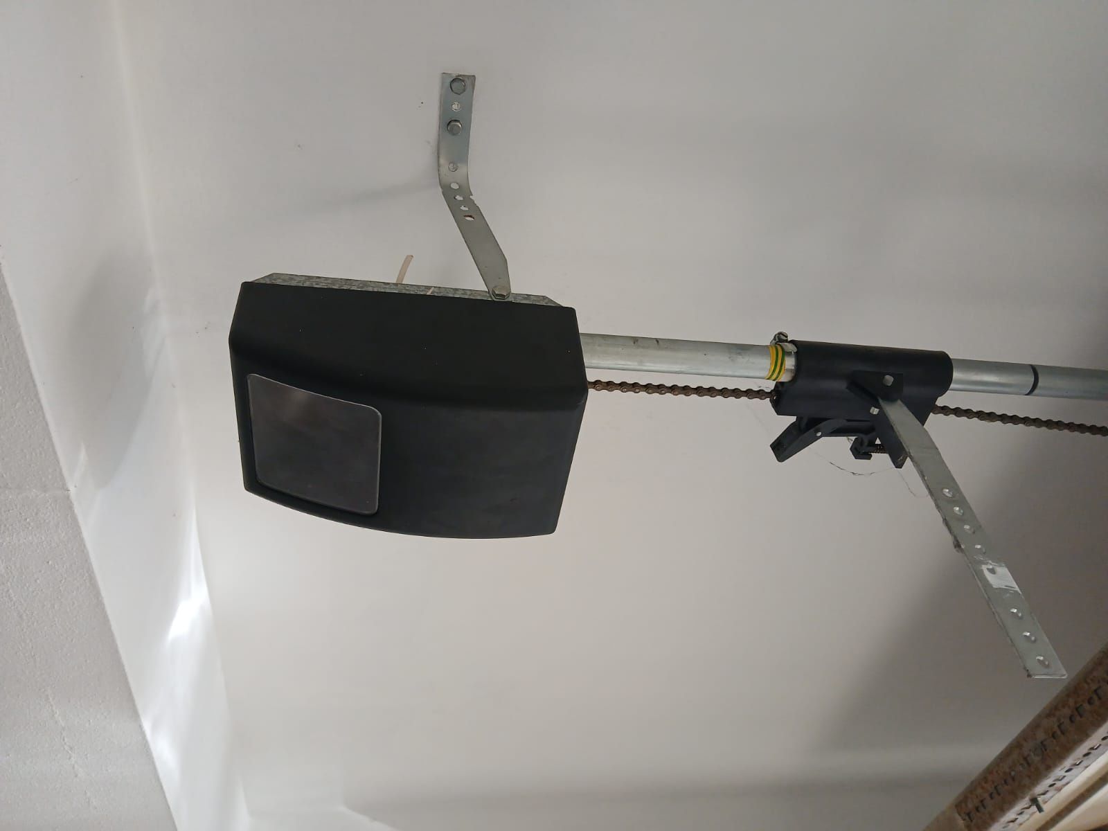 Vende se motor de portão de garagem c
