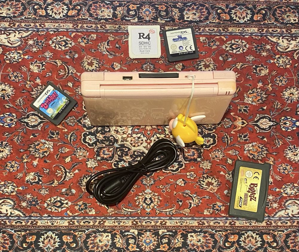 Nintendo DS lite z R4