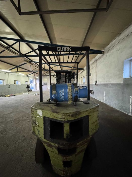 Wózek Widłowy Clark