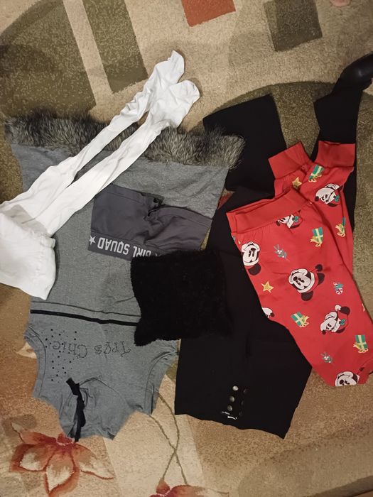 Одяг пакетом на дівчинку