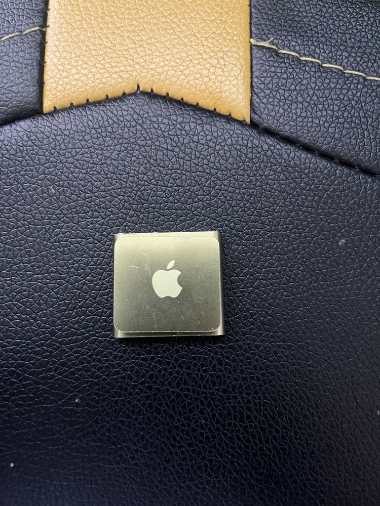 Apple ipod shuffle a1573 2гб