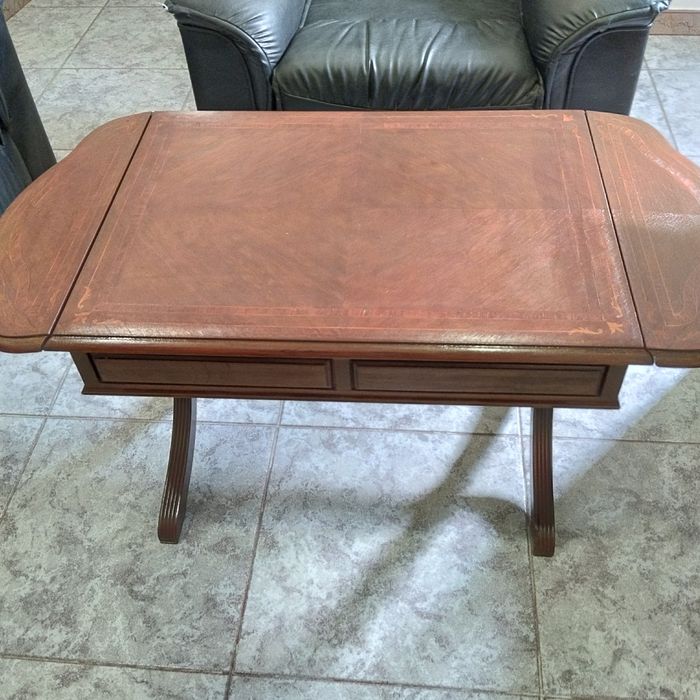 Mesa de centro em muito bom estado