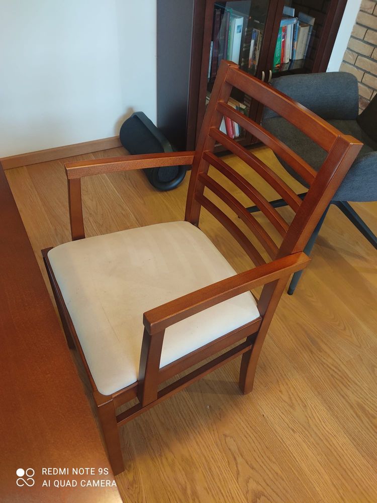 Komplet stolu z 6 krzesłami