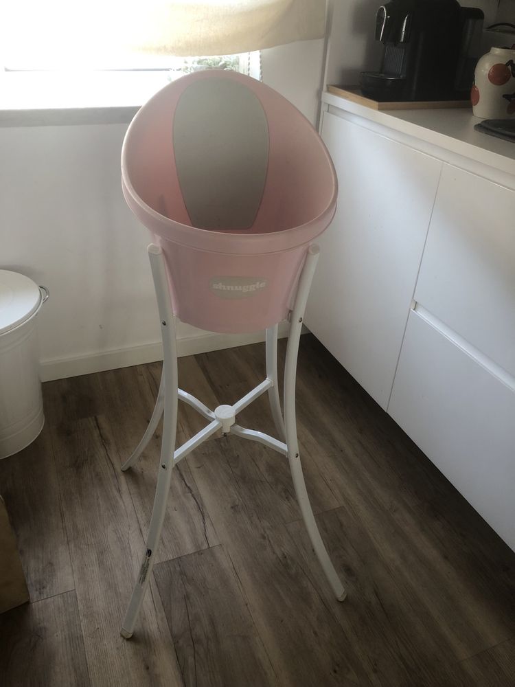 Banheira e suporte de bebe