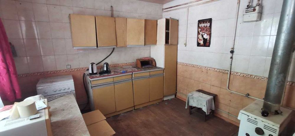 Продається двоповерховий будинок біля ЖД вокзалу