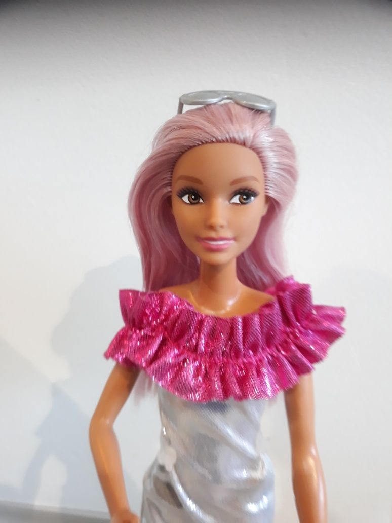 Lalka Barbie, piosenkarka, 2019