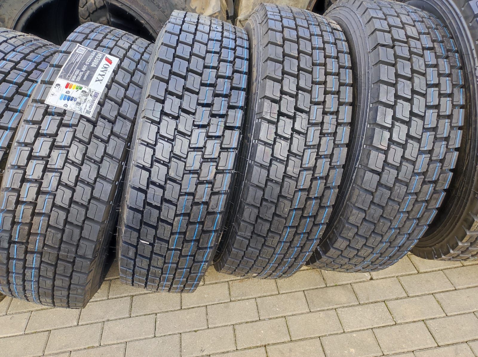 315/70R22.5 ONYX HO308A