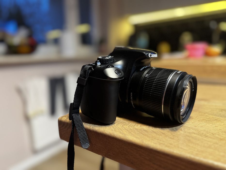 Canon EOS 1100D z obiektywem EF-S 18-55 mm w zestawie (kit)