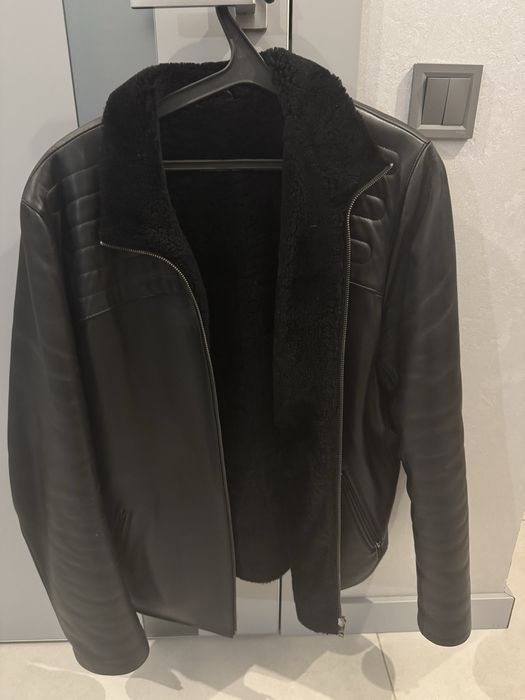 Шкіряна чоловіча куртка