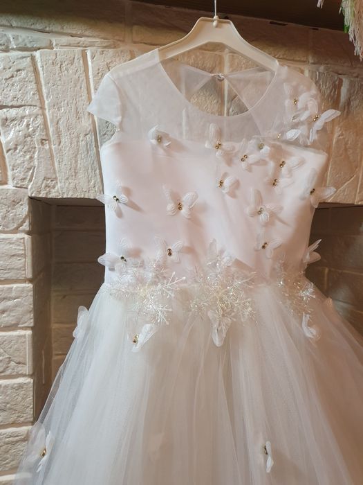 Новорічне платя для дівчинки на 5 років ог 35см талія 32 висота 92см