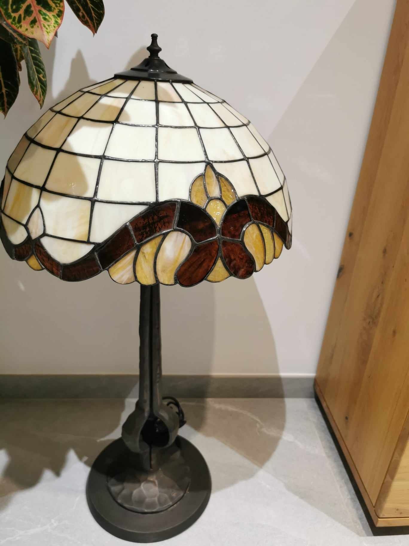 Lampa Tiffany stojąca.