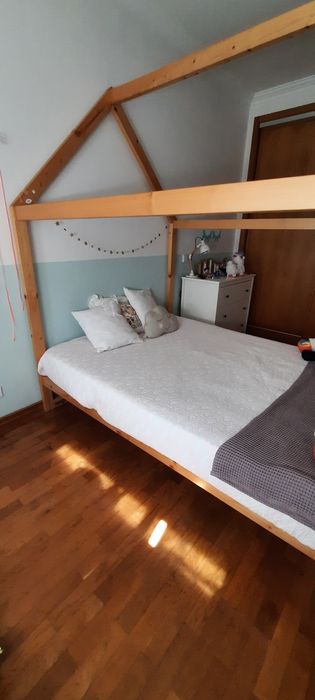 Cama casinha estilo Montessori