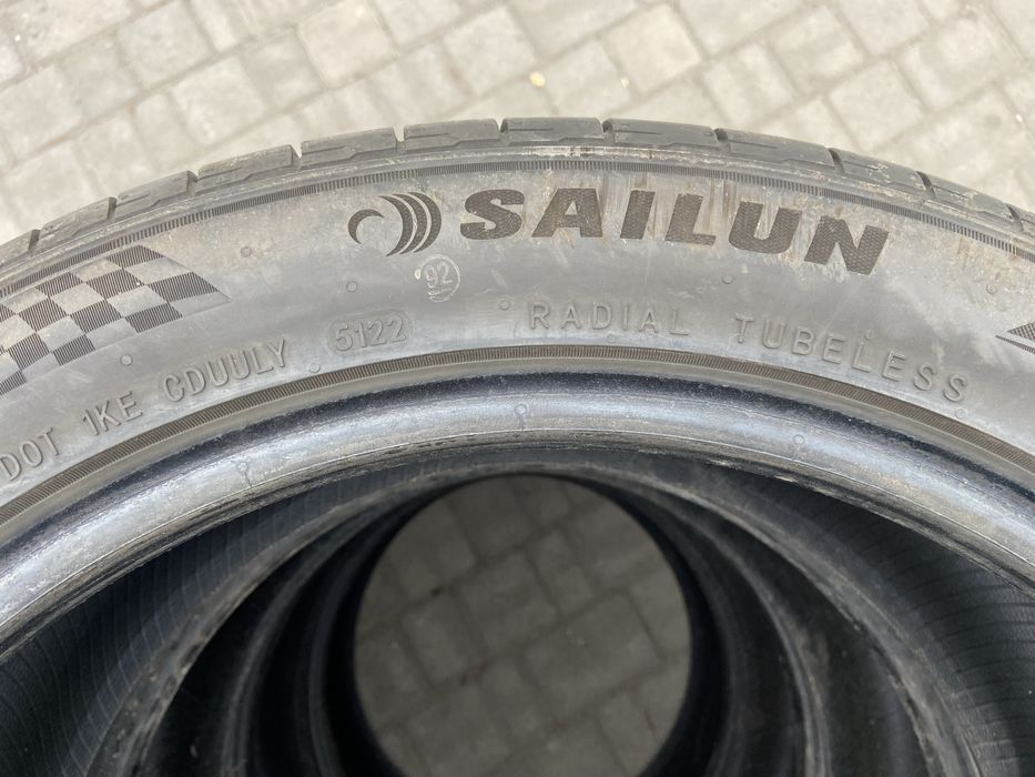 Продам літню резину б/у Sailun Atrezzo 235/45/18