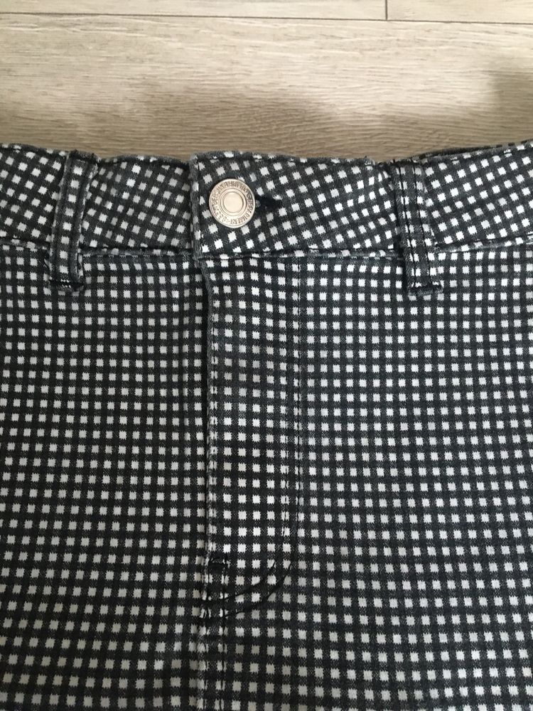 Spódnica z  Bershka rozm. 36 - Polecam!
