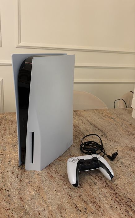 PlayStation 5 konsola PS5 CFI-1016A 825GB z napędem