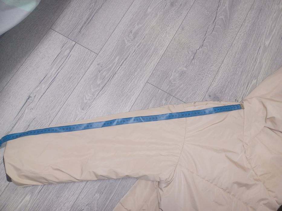 Жіноча зимова куртка...