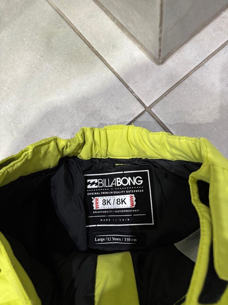 Spodenki narciarskie/snowboardowe Billabong rozmiar 150.