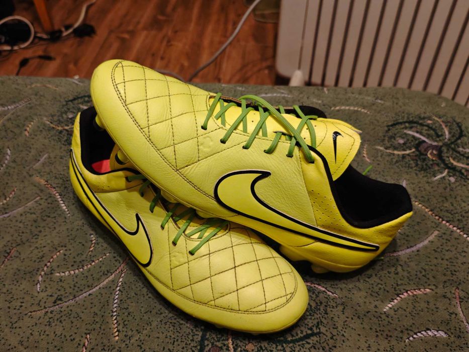 Копочки кожаные Nike Tiempo оригинал  размер-45 стелька- 29см