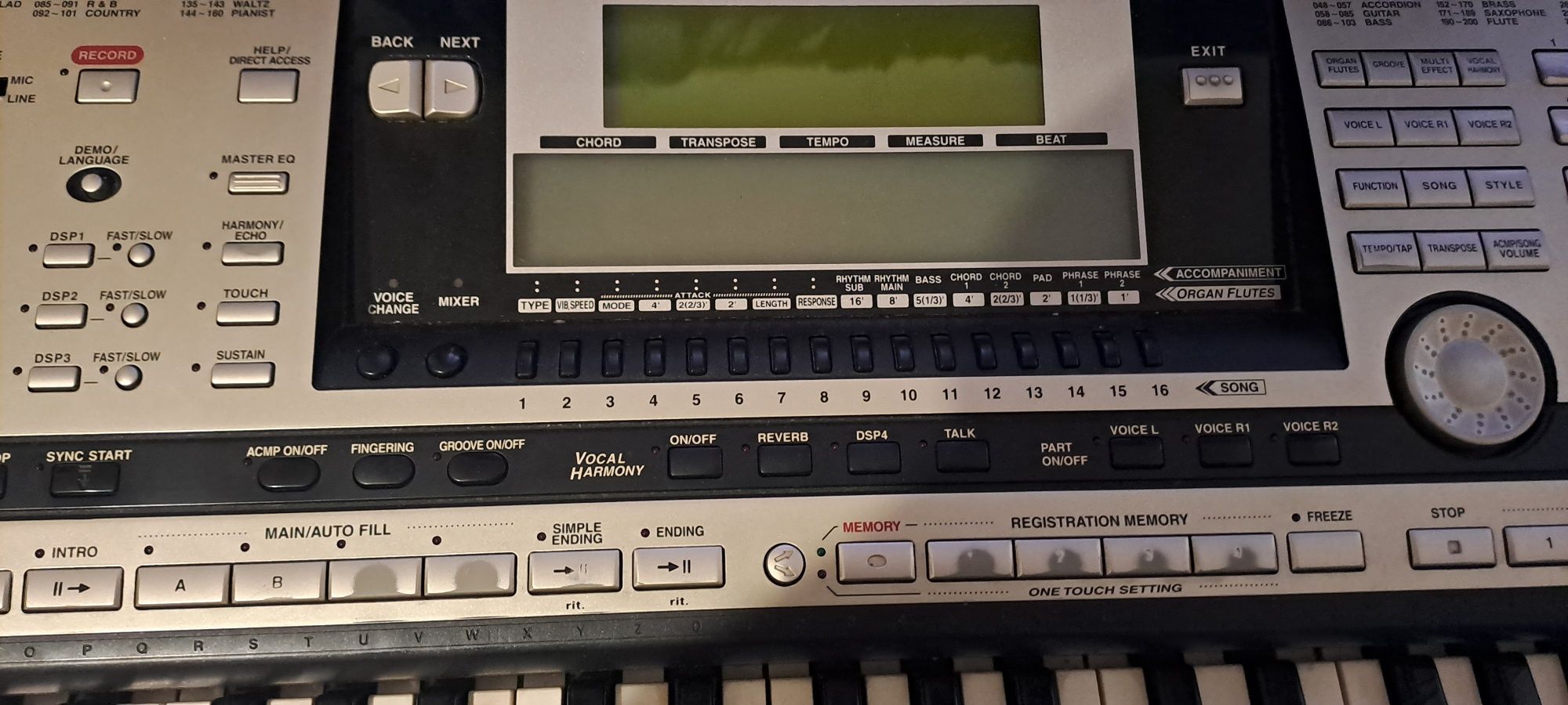 Синтезатор Yamaha PSR-740