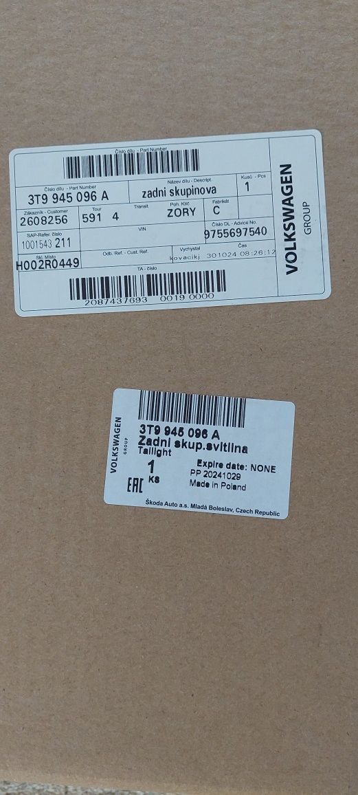 Lampa  oryginalna tylnia prawa Skoda Superb 2 kombi po lifcie