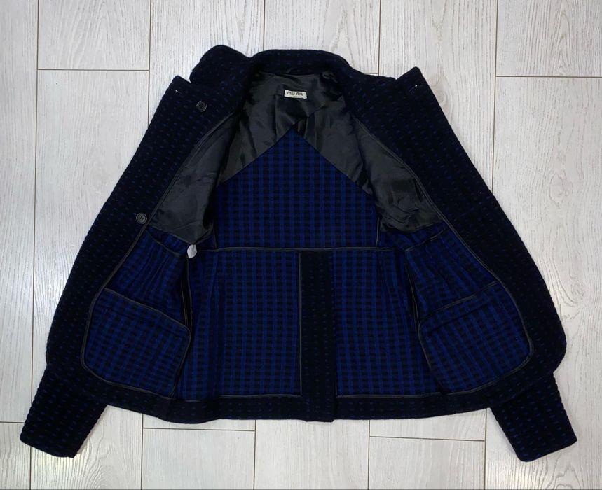 жіночий дизайнерський піджак Miu Miu Made In Italy
size XS оригінал