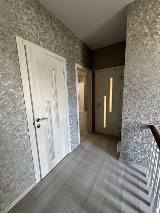 БЕЗ КОМІСІЇ. Продаж будинку з ремонтос тв меблями