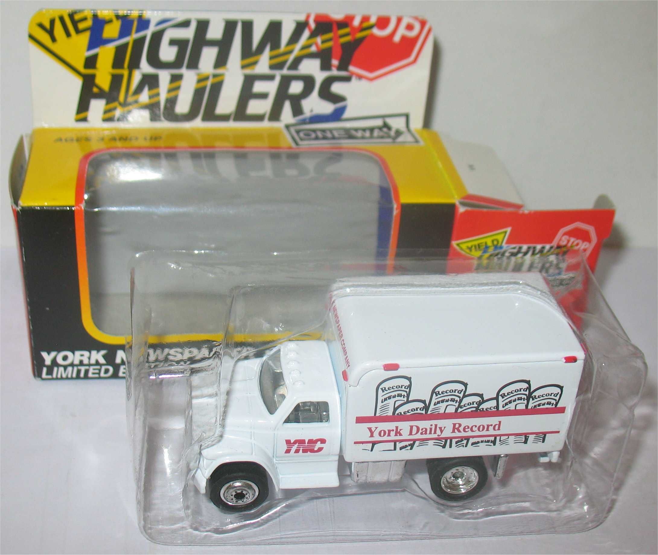 Matchbox - Ford F800 Delivery Van - York Newspaper