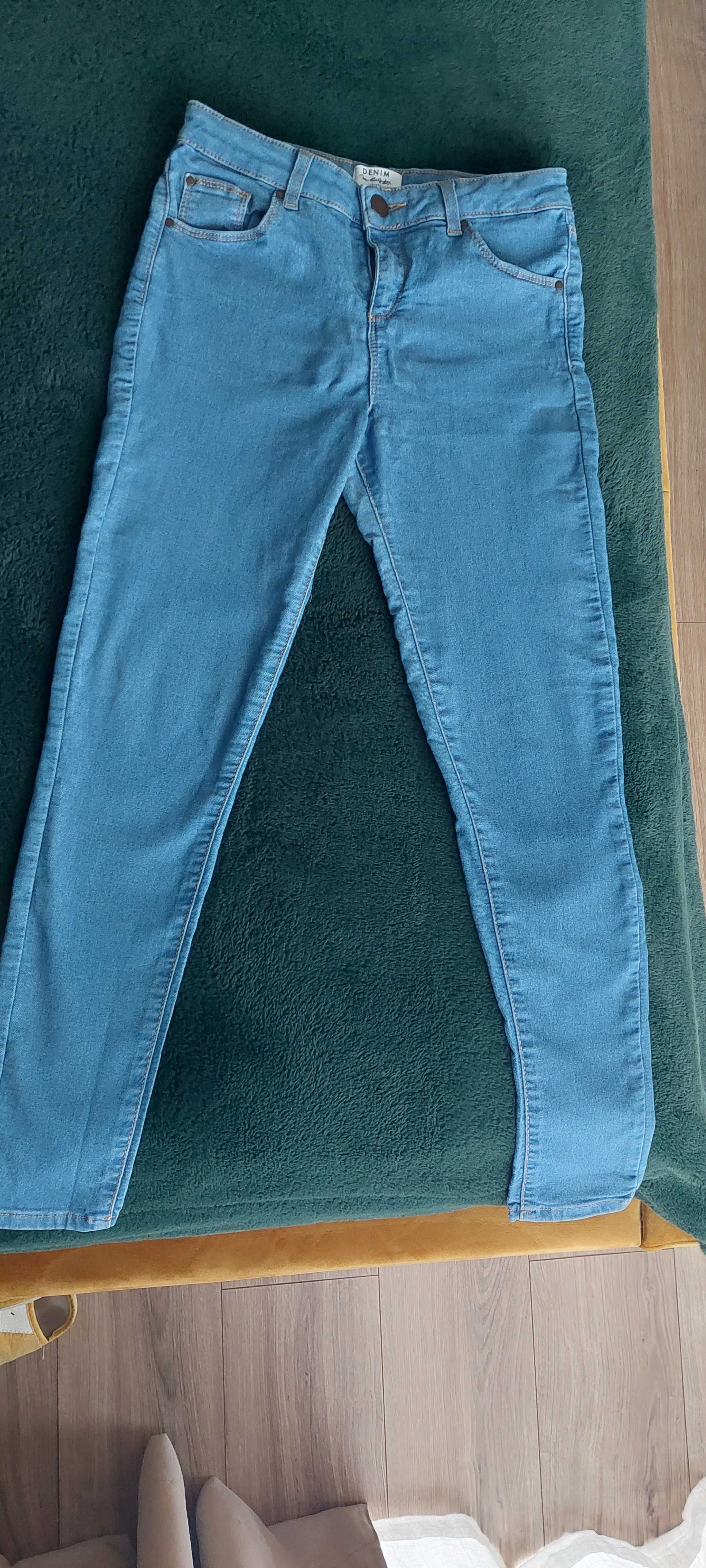 Dopasowane jeansy legginsy 36 S