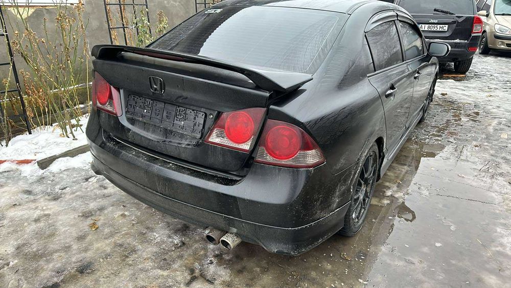 Авторазборка Honda Civic 4D 1.8 маханика бензин механика 2006 год