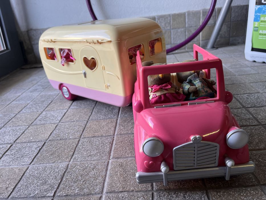 Caravana e carro de brincar da Imaginarium