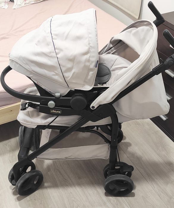 Vendo trio de carrinho Chicco
