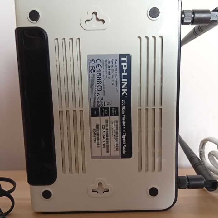 Router TP-Link TL-WR1042ND