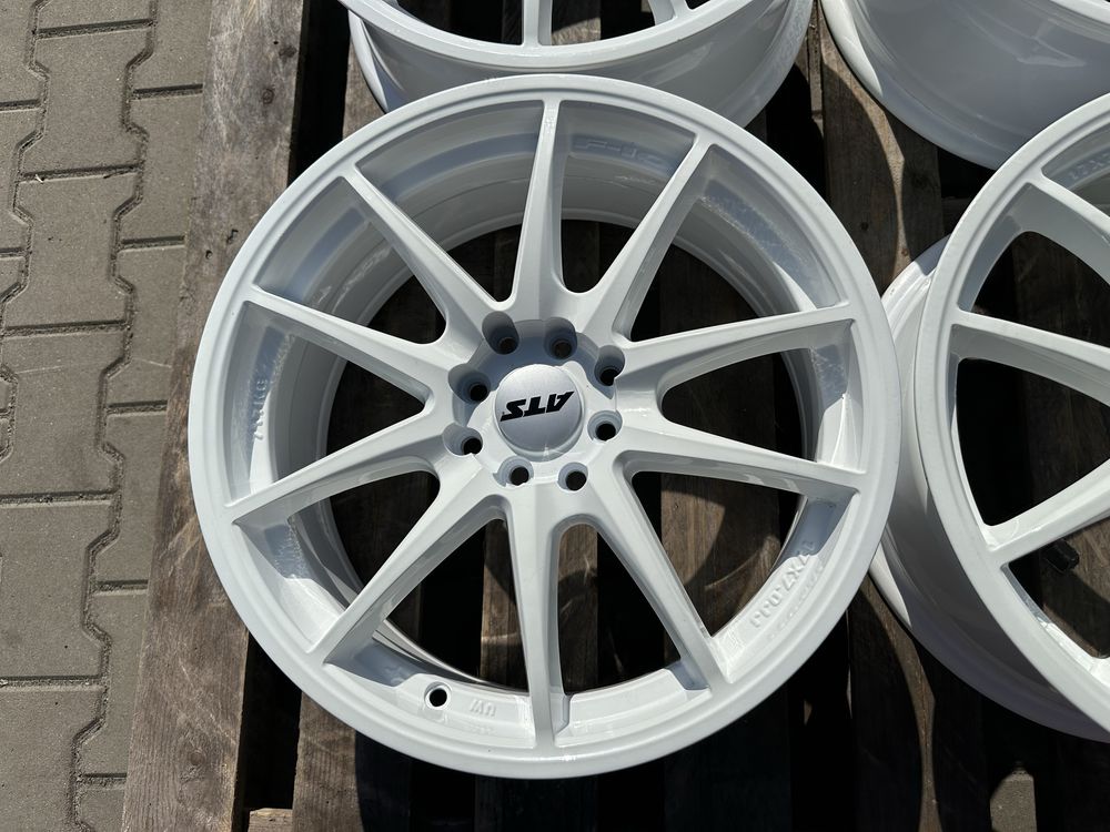4x100 4x114,3 dwa rozstawy et40 7jx17 jak nowe 17” Renault Opel