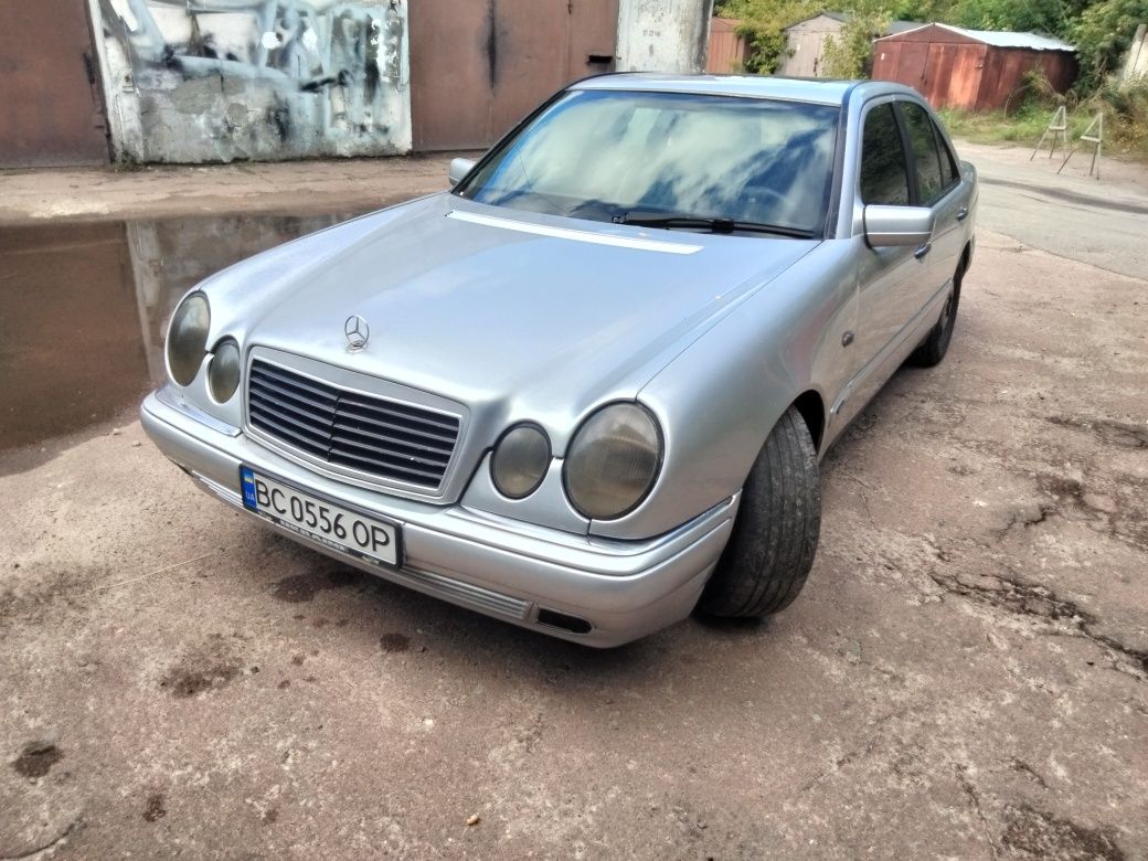 Авто с пробегом Мерседес w210